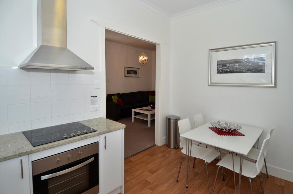Albany Central Apartments Rum bild